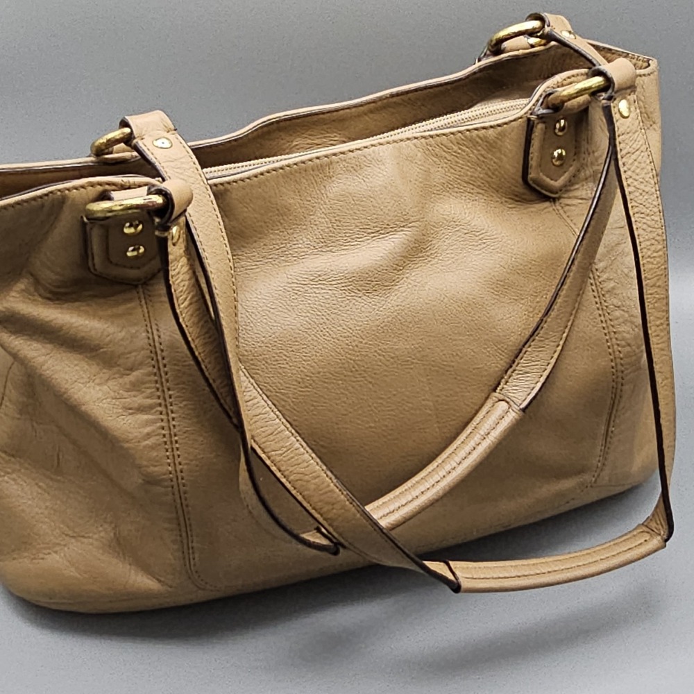 Coach 2006 Soho Tan Pebbled Leather Flap Shoulder Bag Style F24861 - Picture 7 of 12